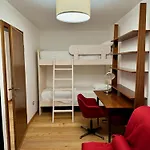 Apartament Spacious Alpine Retreat & Parking
