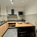 Spacious Alpine Retreat & Parking *