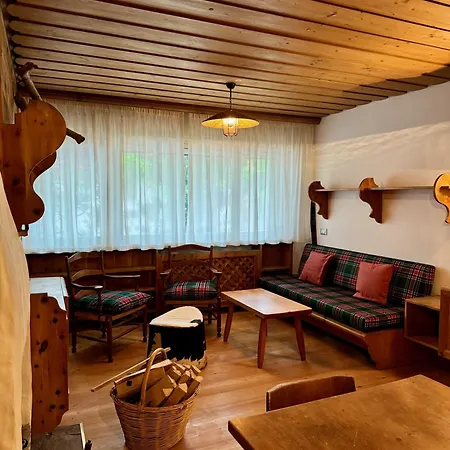 Spacious Alpine Retreat & Parking