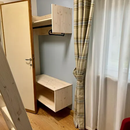 Spacious Alpine Retreat & Parking Apartmán