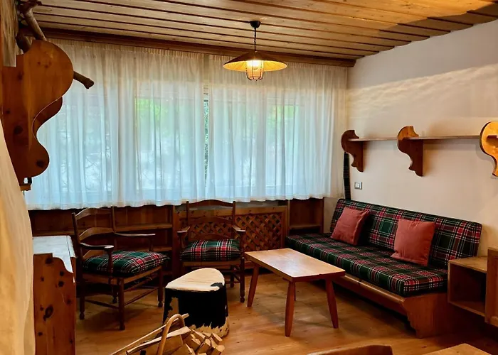 Spacious Alpine Retreat & Parking