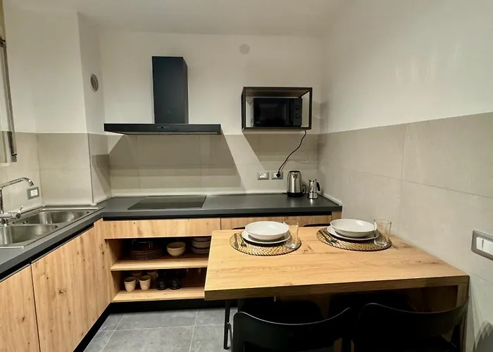 Spacious Alpine Retreat & Parking *