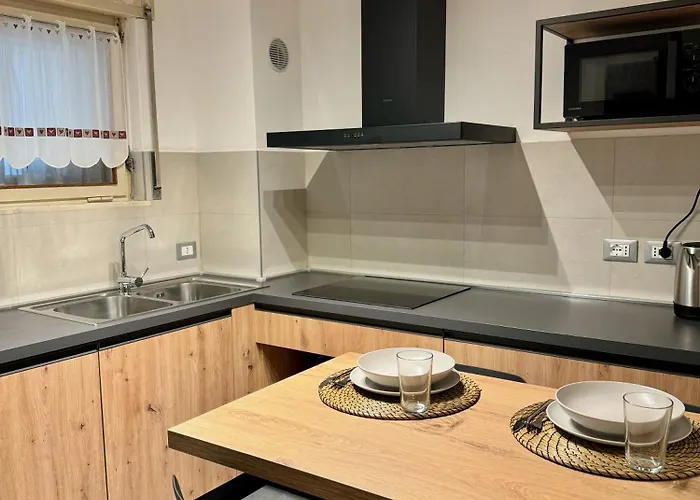 Spacious Alpine Retreat & Parking Apartament