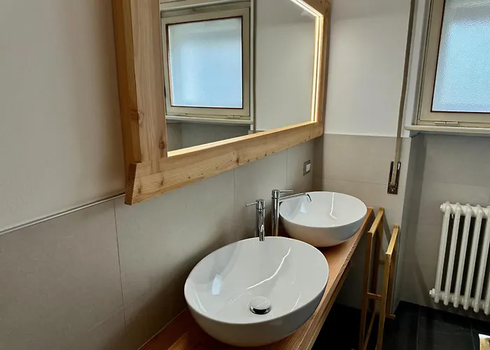 Apartament Spacious Alpine Retreat & Parking